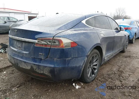 2018 Tesla Model S 100D/75D/P100D z USA, uszkodzony, nr VIN 5YJSA1E24JF296777